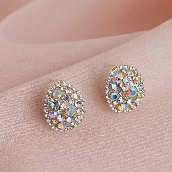 ✨ New crystal & rhinestone SPARKLING ✨ cluster earrings ✨ - Picture 8 of 8